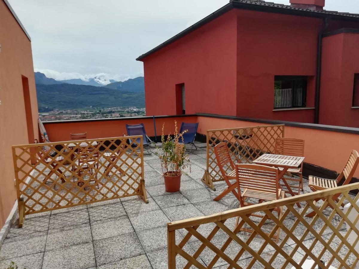 Lake & Castle View Apartment Riva del Garda Exterior foto