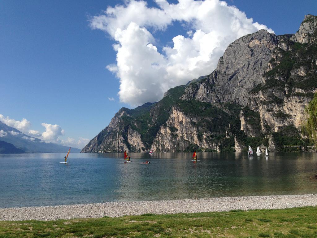 Lake & Castle View Apartment Riva del Garda Exterior foto